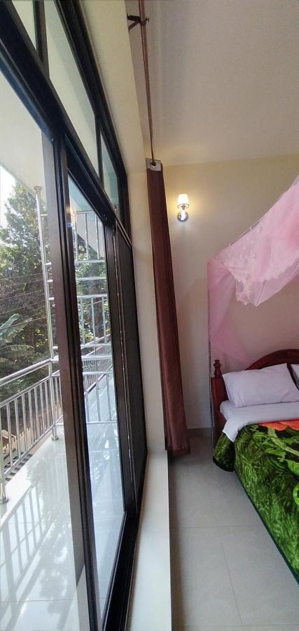 Africa Natural Tours - Kilimanjaro White House Hotel Moshi Esterno foto