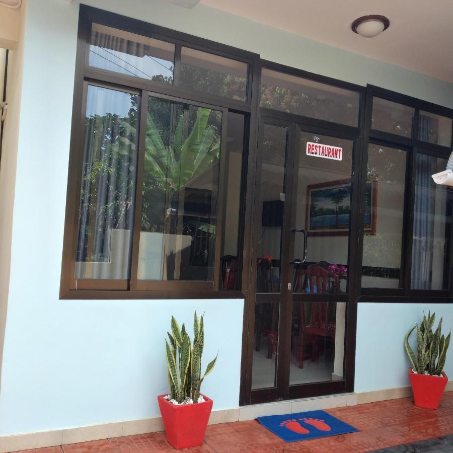 Africa Natural Tours - Kilimanjaro White House Hotel Moshi Esterno foto