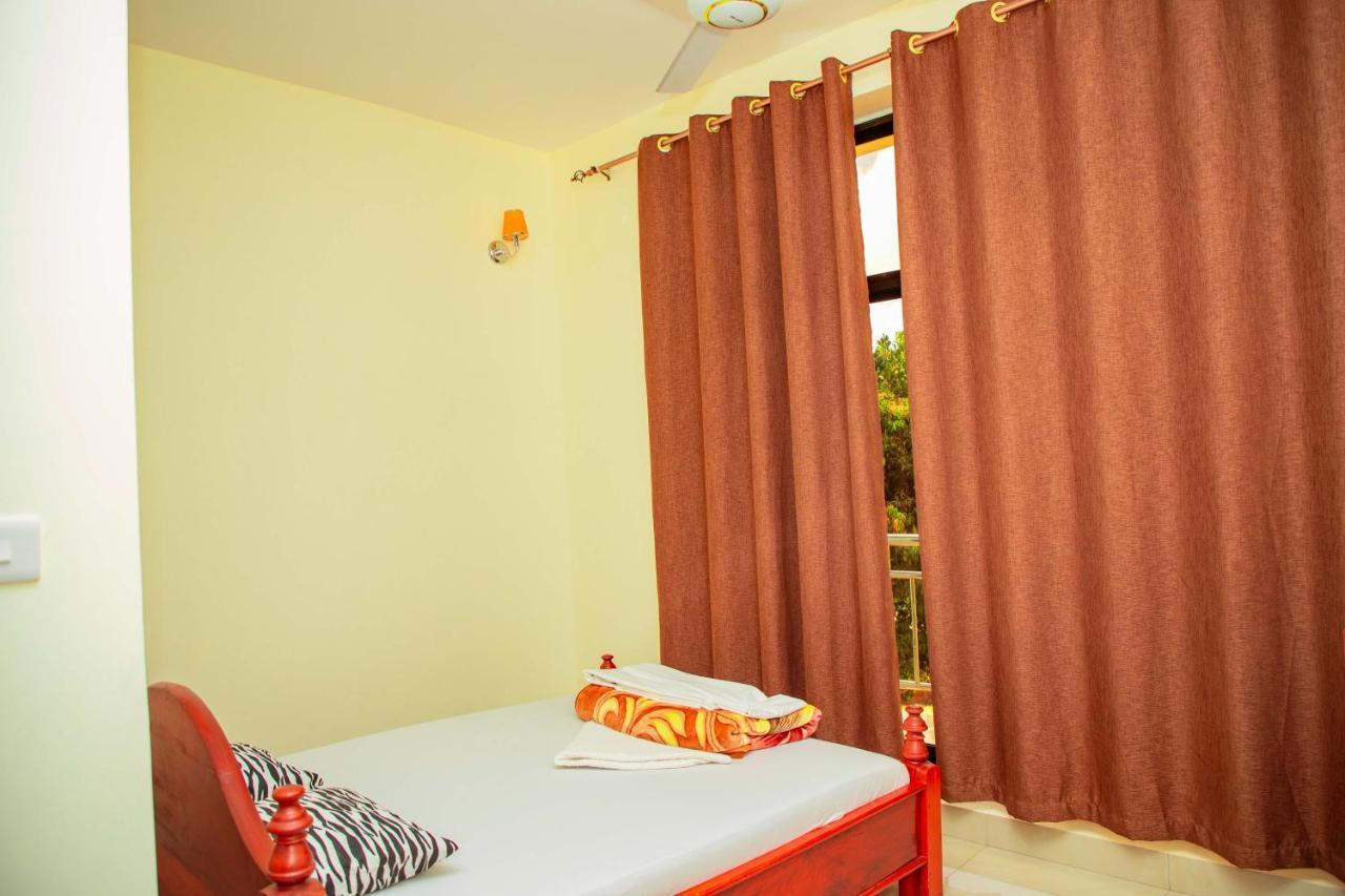Africa Natural Tours - Kilimanjaro White House Hotel Moshi Esterno foto