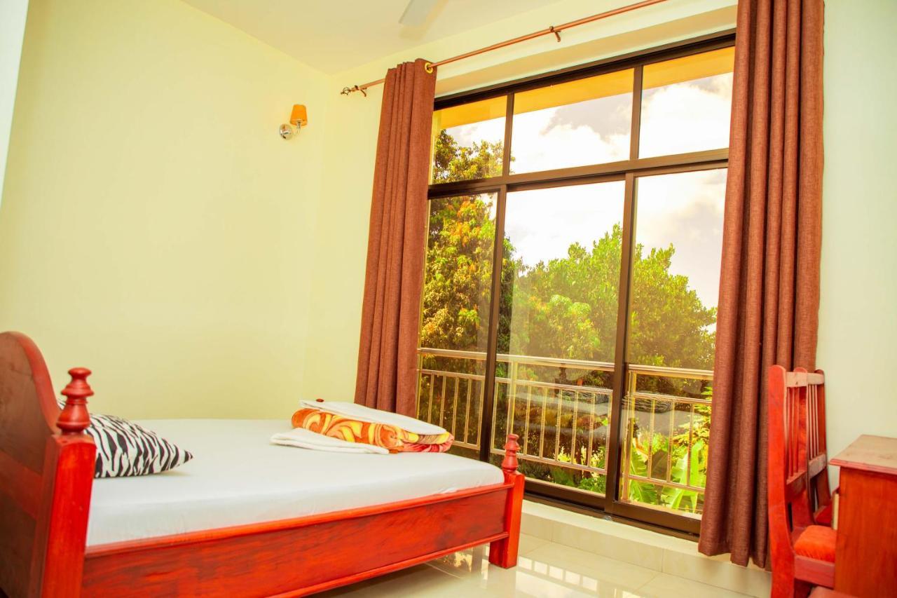 Africa Natural Tours - Kilimanjaro White House Hotel Moshi Esterno foto