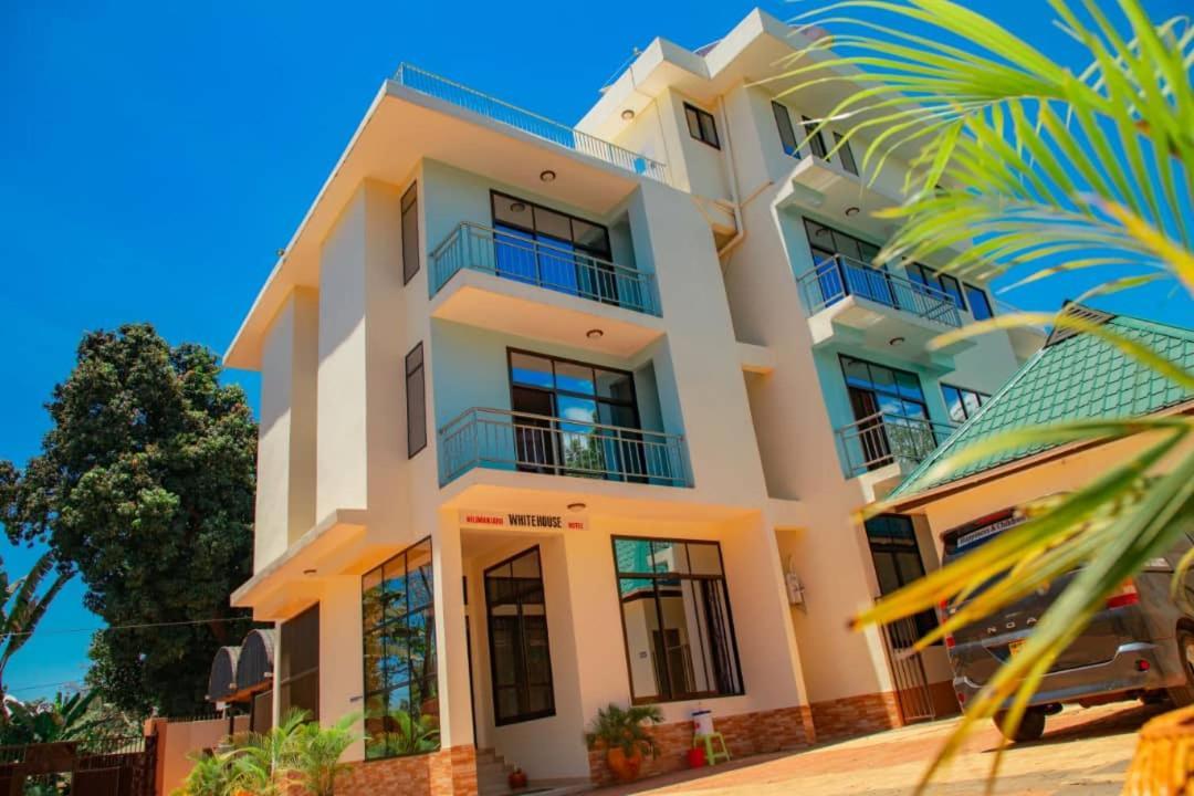 Africa Natural Tours - Kilimanjaro White House Hotel Moshi Esterno foto