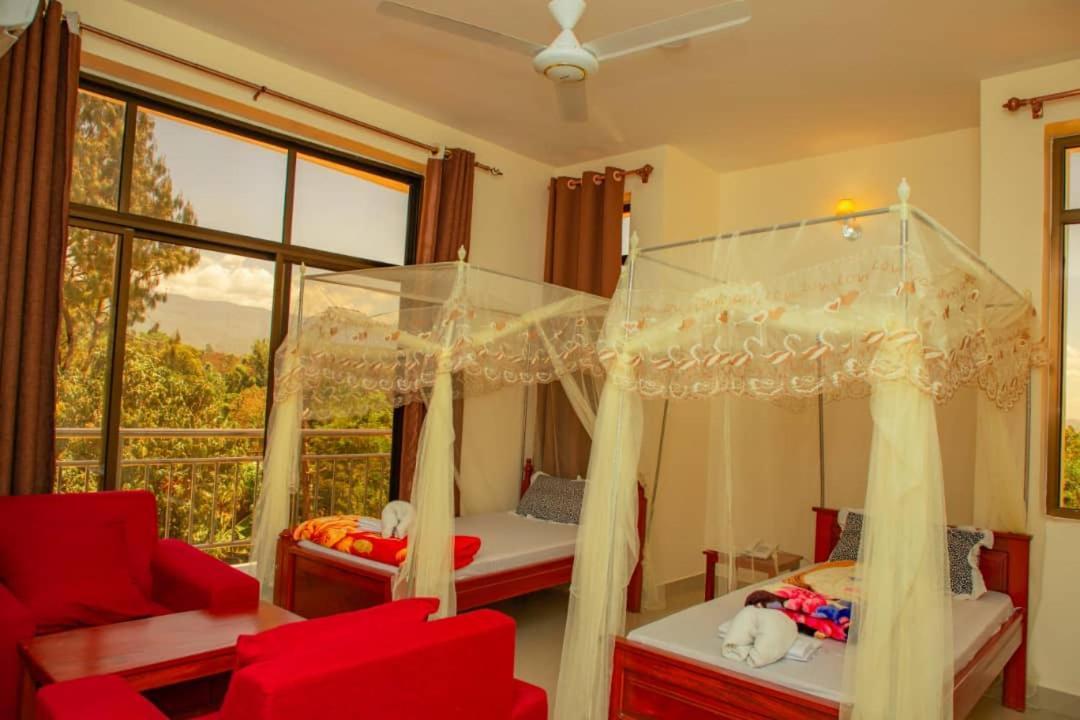 Africa Natural Tours - Kilimanjaro White House Hotel Moshi Esterno foto