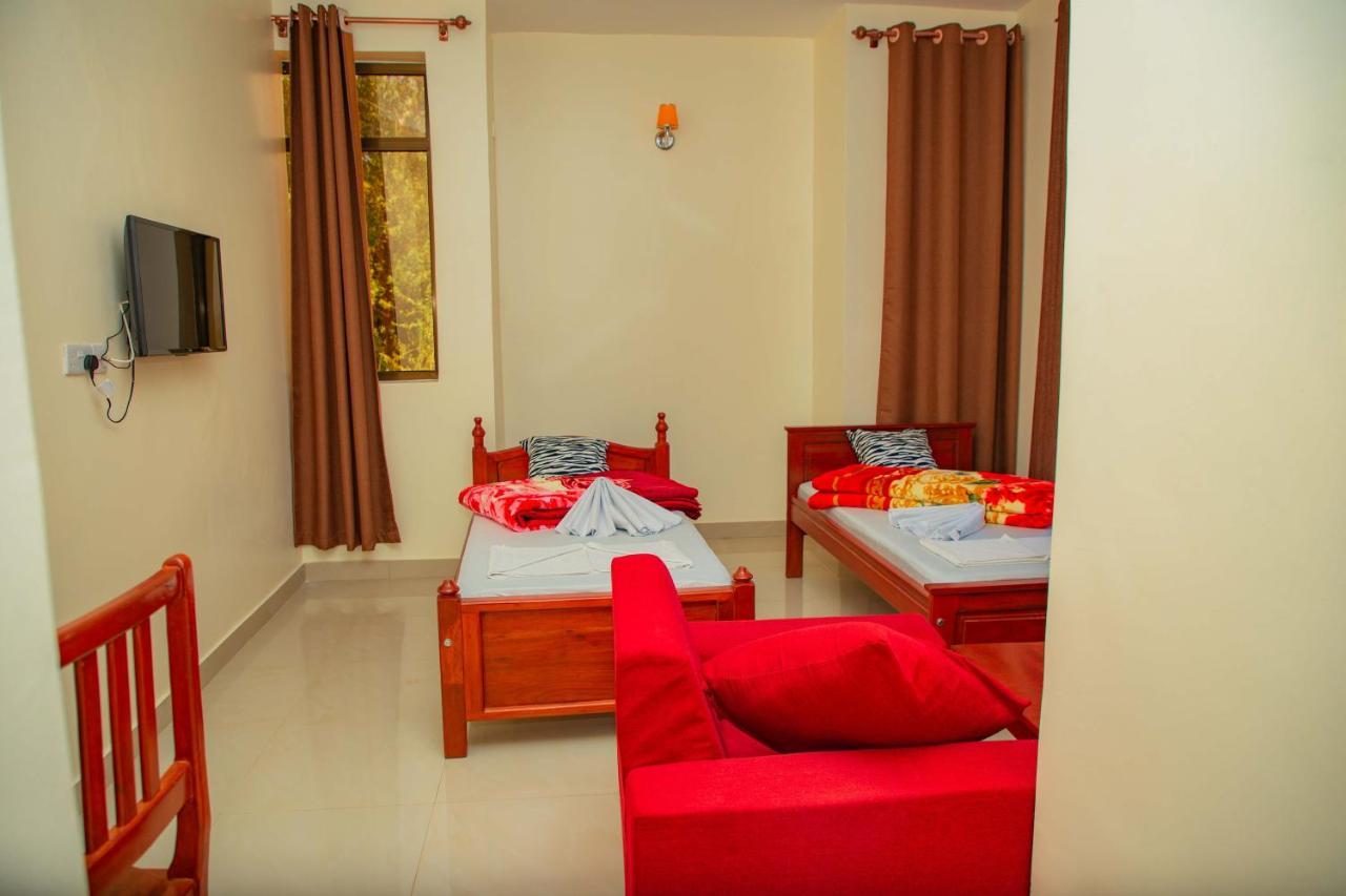 Africa Natural Tours - Kilimanjaro White House Hotel Moshi Esterno foto